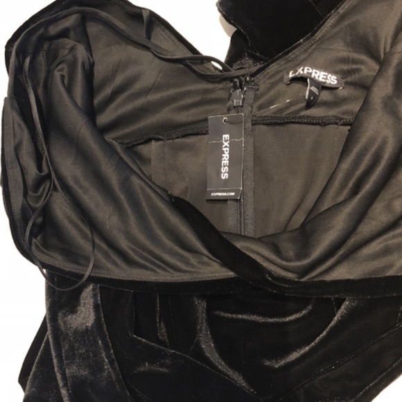 SOLD! EXPRESS black velvet crop jumpsuit NWT - Picture 3 of 4